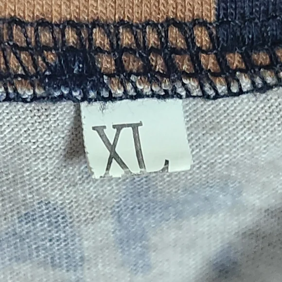 MAMA Animal Print Short Sleeve Top - Picture 10 of 10